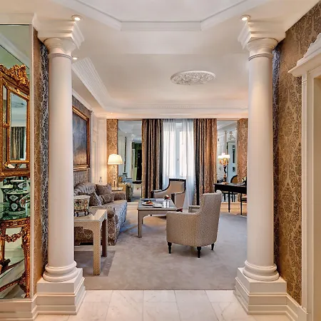 Hassler Szálloda 5*